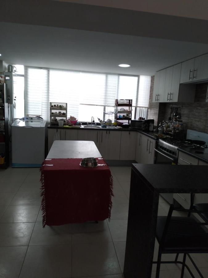 Charming Sunny Bedroom Overlooking Beautiful Amsterdam Avenue In Best Condesa Area Mexico City Luaran gambar