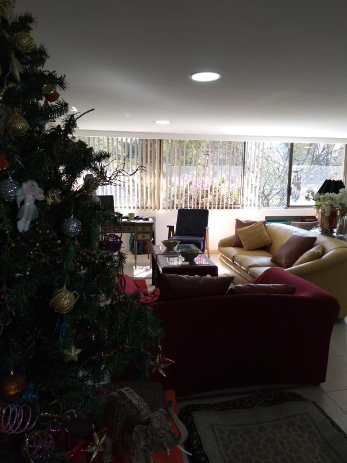 Charming Sunny Bedroom Overlooking Beautiful Amsterdam Avenue In Best Condesa Area Mexico City Luaran gambar