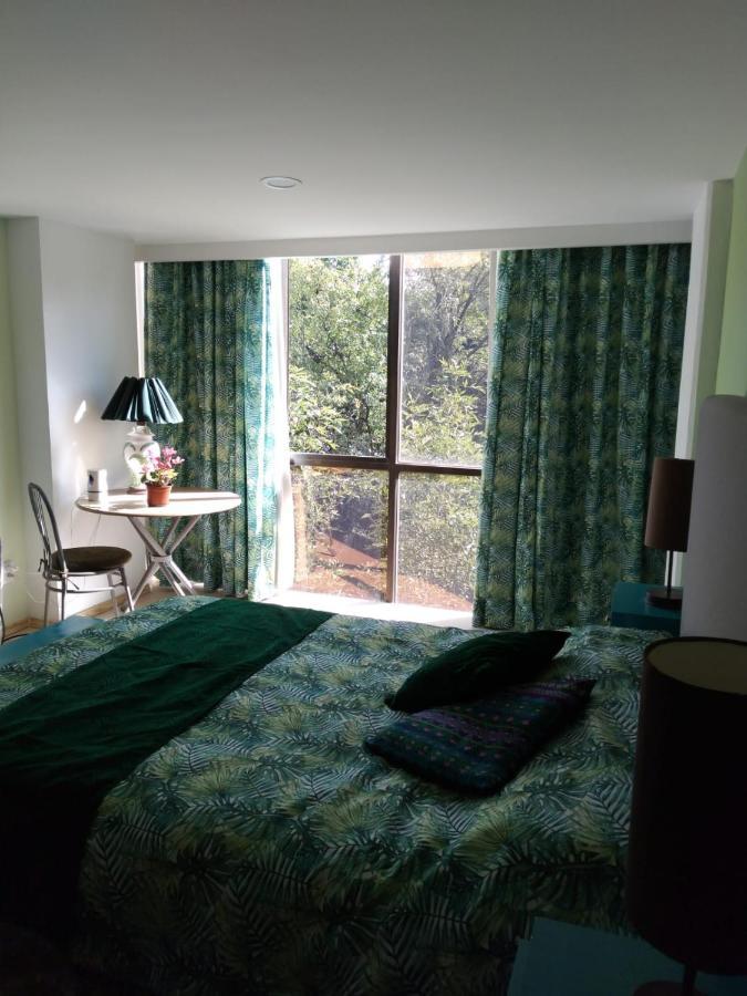 Charming Sunny Bedroom Overlooking Beautiful Amsterdam Avenue In Best Condesa Area Mexico City Luaran gambar